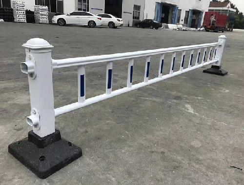 交通護欄